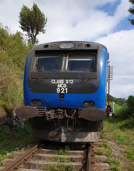 Podi Manike Derailed