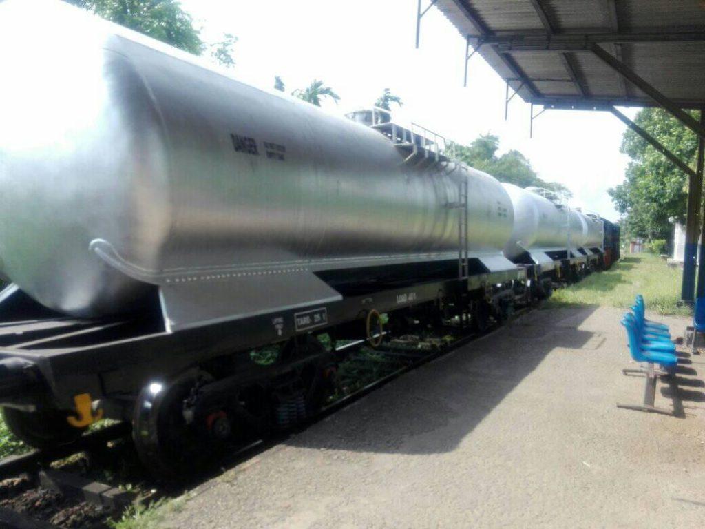Trial-Run-of-Recently-Imported-Tank-Cars-3